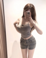 芮希  身材小巧卻超敢撩 奶壓著你撒嬌